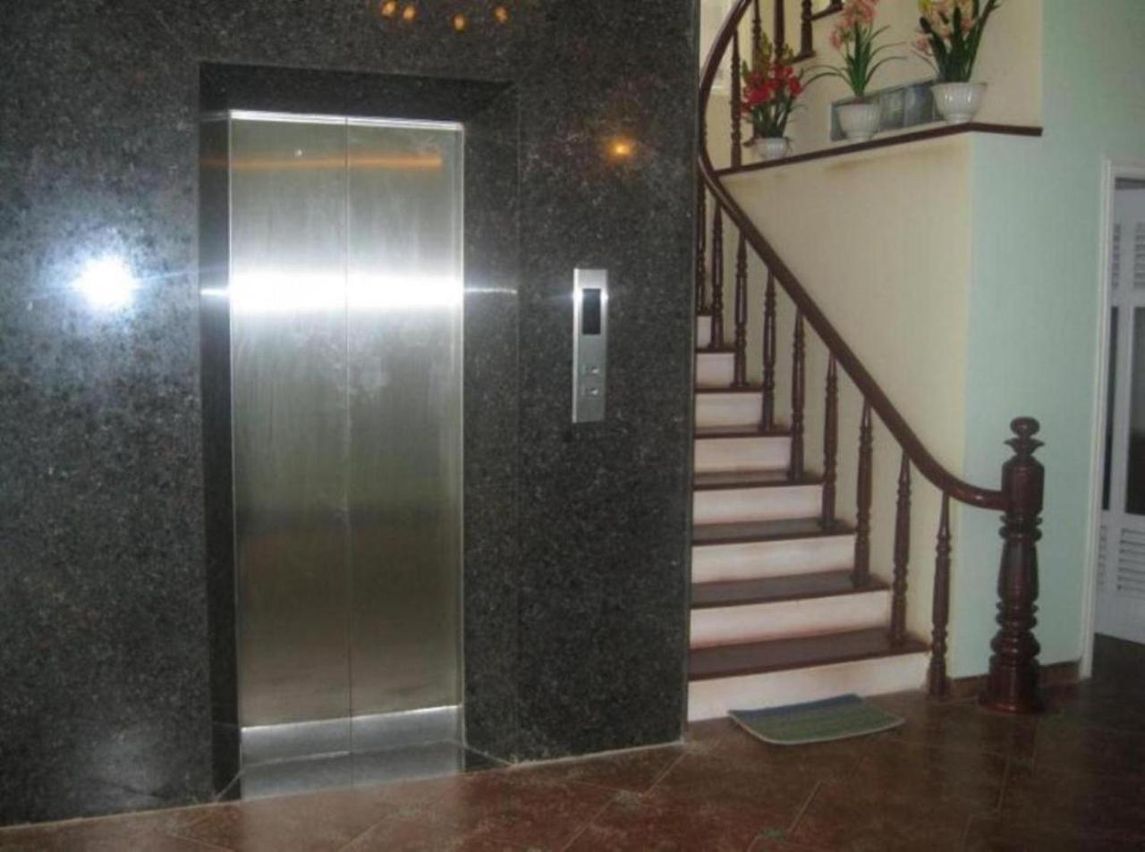 Noi Bai Golden Hotel Екстериор снимка
