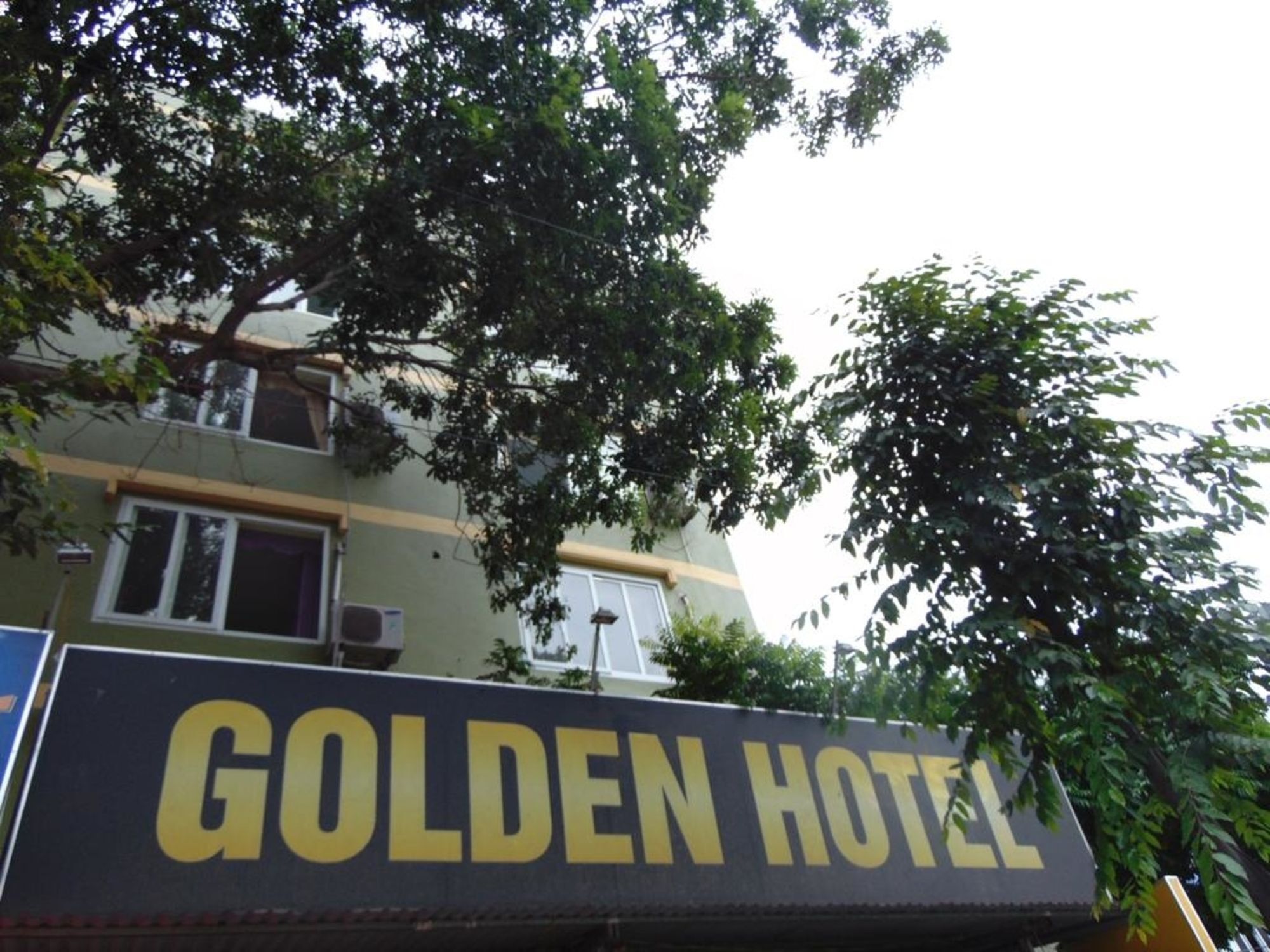 Noi Bai Golden Hotel Екстериор снимка