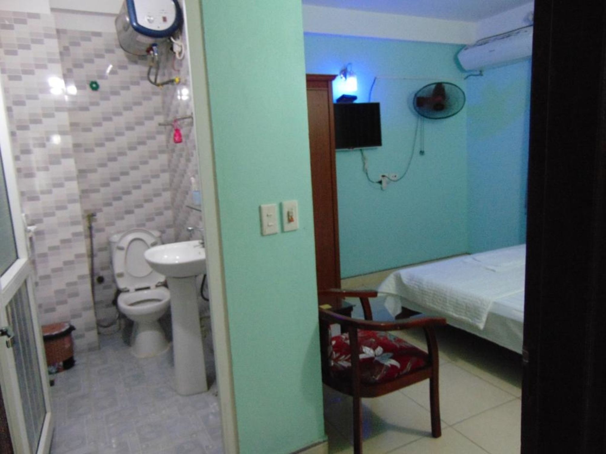 Noi Bai Golden Hotel Екстериор снимка