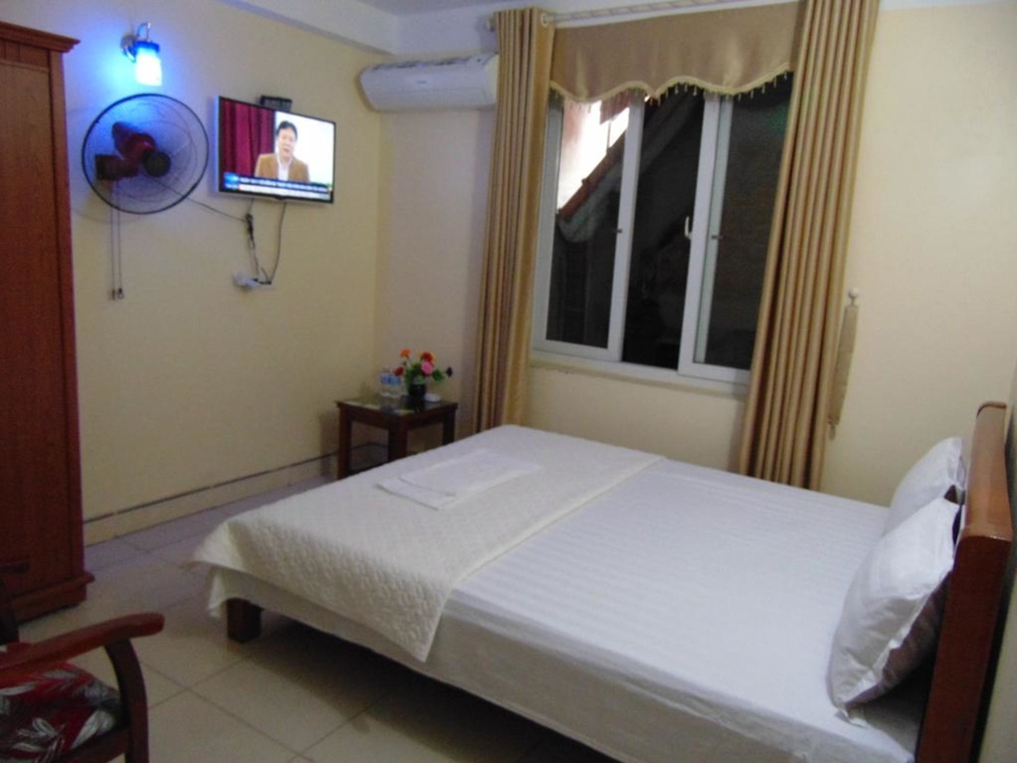Noi Bai Golden Hotel Екстериор снимка