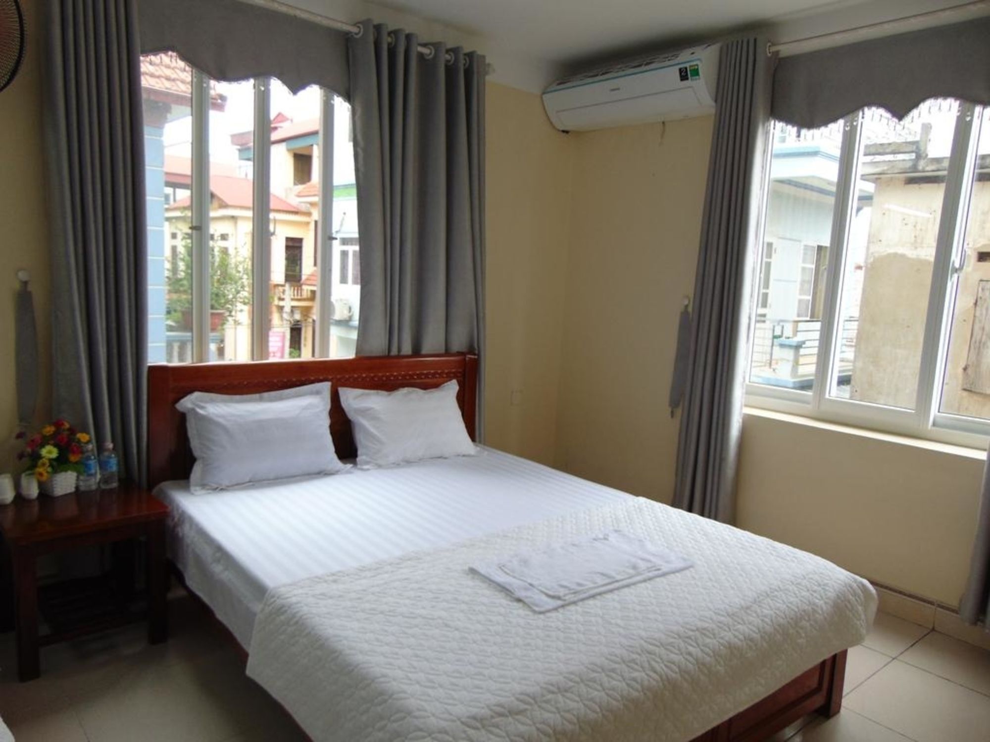 Noi Bai Golden Hotel Екстериор снимка