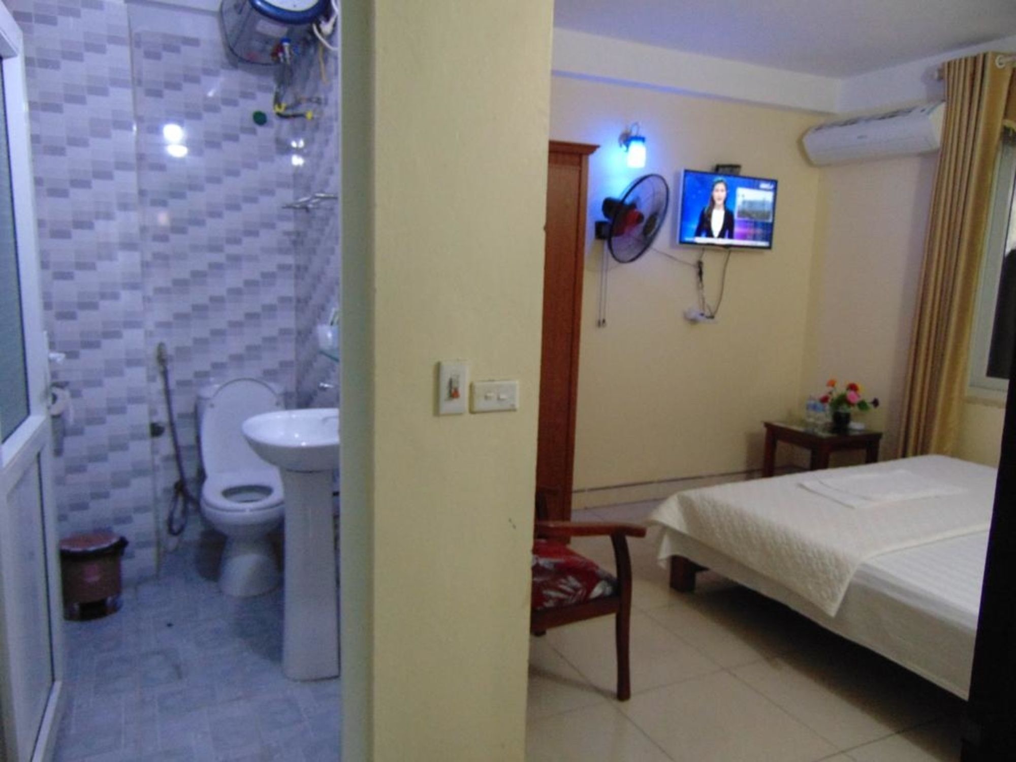 Noi Bai Golden Hotel Екстериор снимка